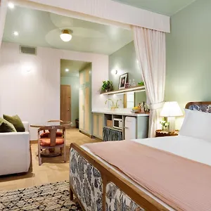Palihouse Hyde Park Village USA