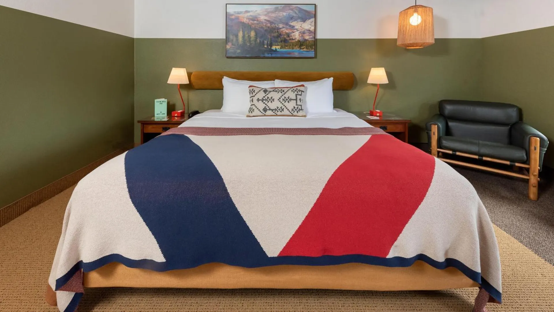 Station House Inn South Lake Tahoe, By Oliver